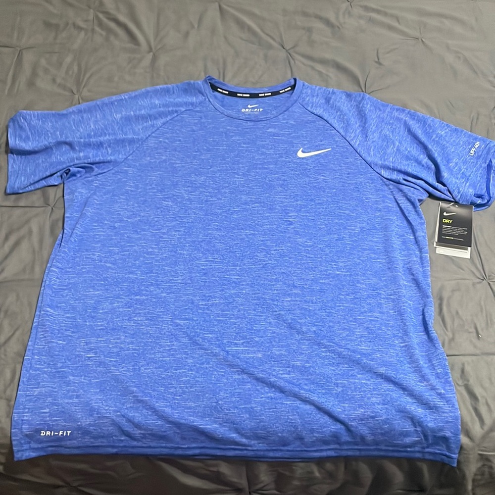 Nike - XXL -Blue UPF 40+ DRI - FIT